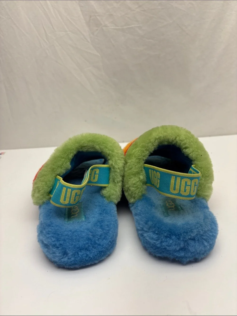 UGG Kids Rainbow Faux-Fur Slide Slippers, SZ 1 for little girl, box 73